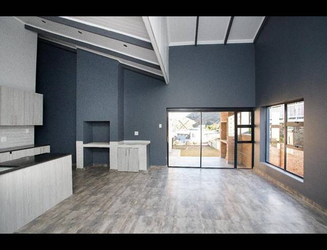 3 BEDROOM TOWNHOUSE FOR SALE IN ISLAND VIEW